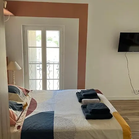 דירה Le Clocher De קאסטרי